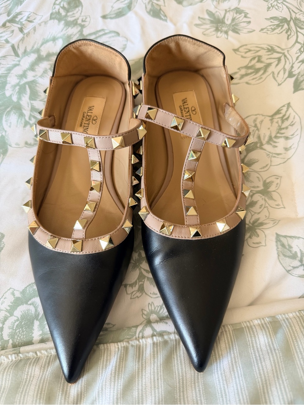 Valentino Garavani Black and Beige Rockstud T-Strap Pointed Flats